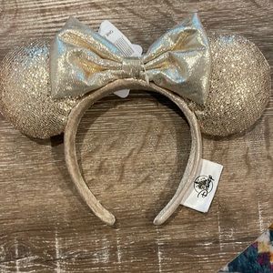 NWT Champagne Minnie Ears